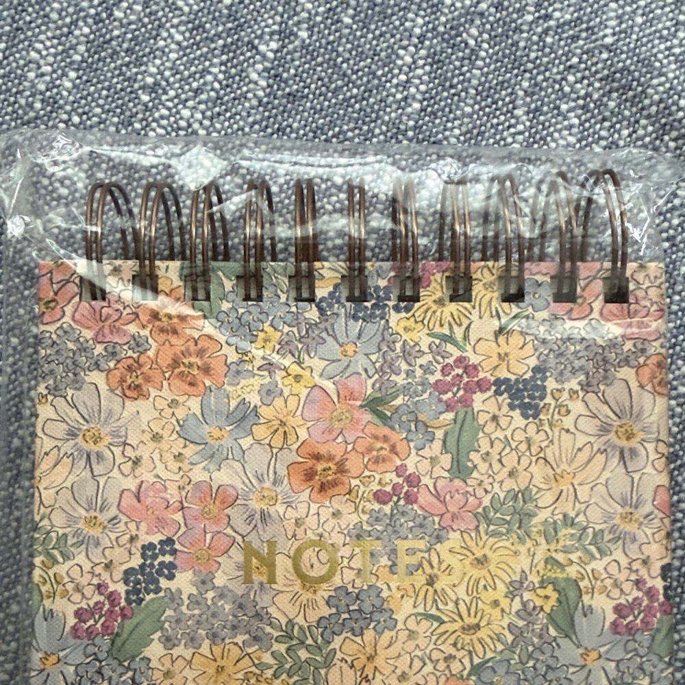 Rifle Paper Co. - Desktop Spiral Notepad - Mimi 200 pages - Picture 7 of 11